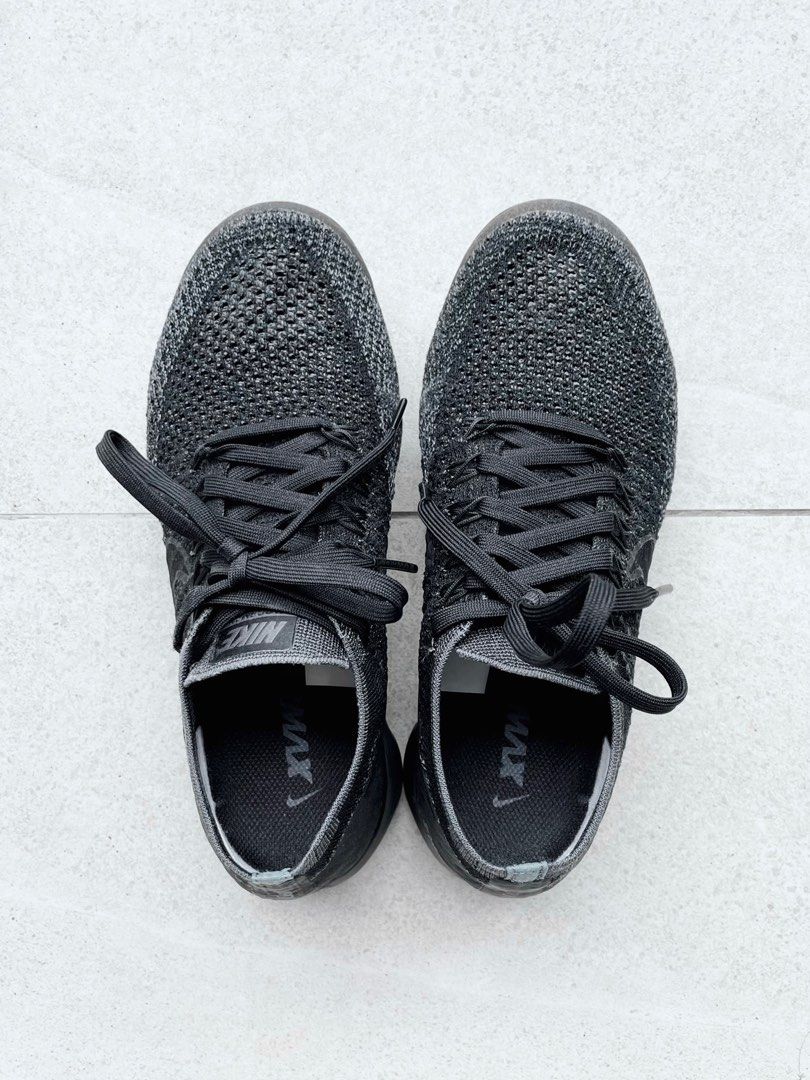 Women's air vapormax black top
