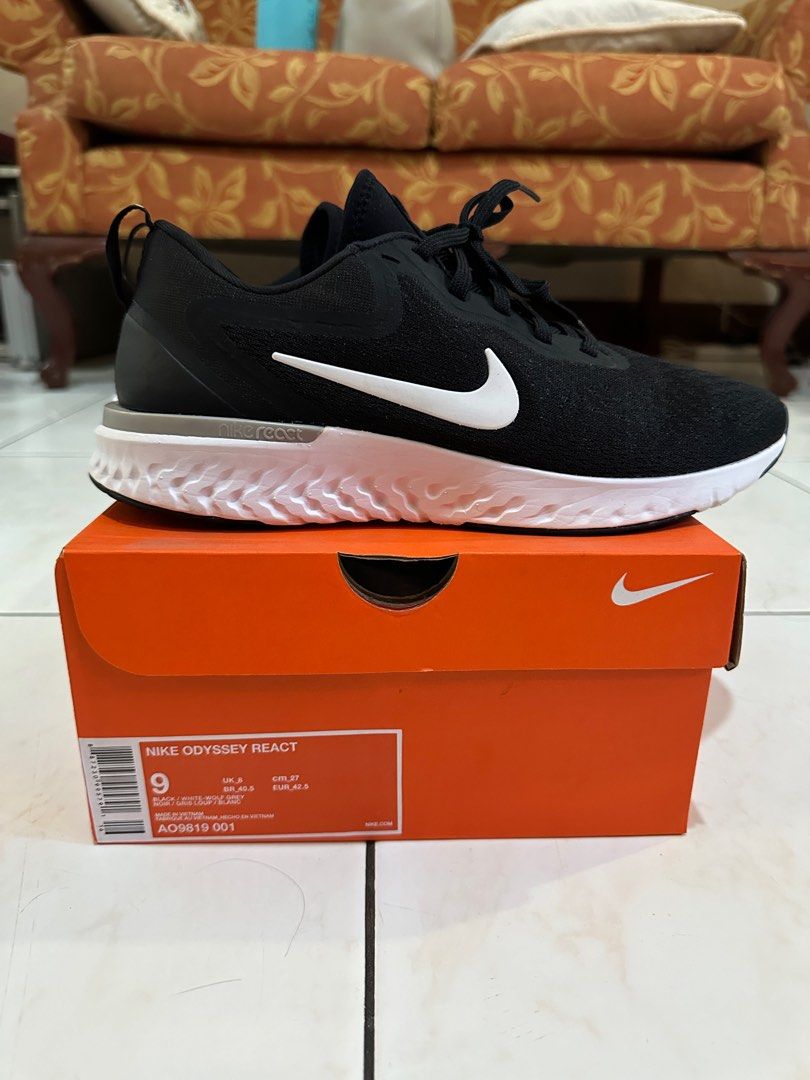 Nike Odyssey React - US 9 (Black) (Category: Sneakers) located in Taguig. Submitted by millennialme (Listing ID 1297144208, Image 3). Description: Used once to fit US 9 Complete with Box.