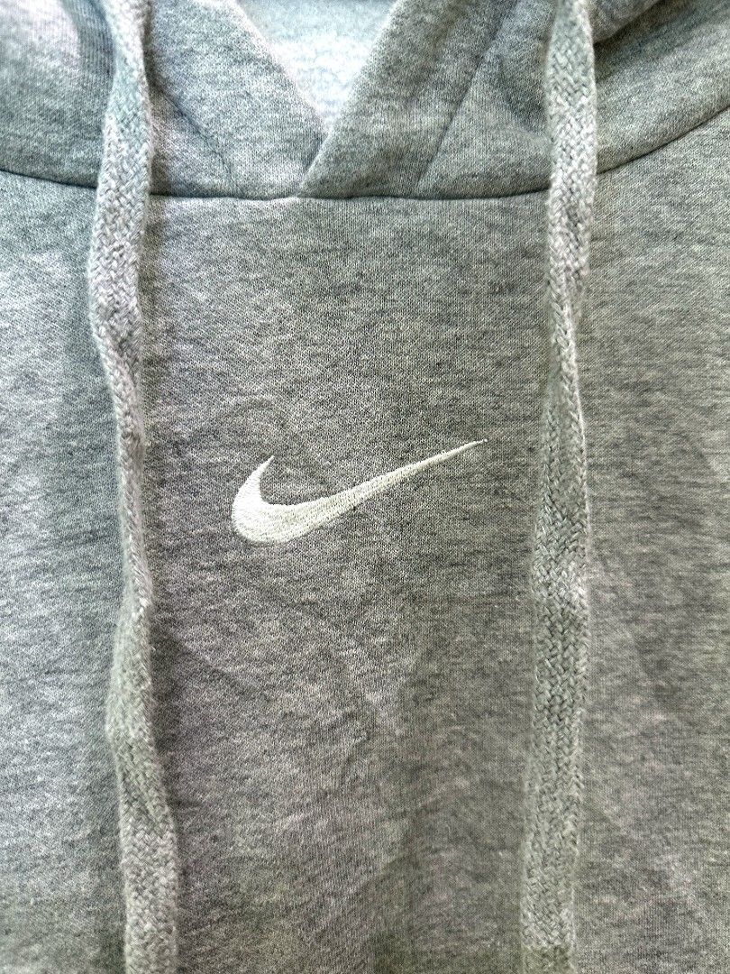 Nike x Ambush mid swoosh (Category: Hoodies) located in Santa Catalina. Submitted by bayawear (Listing ID 1297073349, Image 2). Description: NIKE x AMBUSH hoodie 📌size L to XL 📌25 x 28 📌899 + sf.