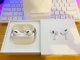 (RUSH)ORIGINAL AirPods Pro with MagSafe Charging Case