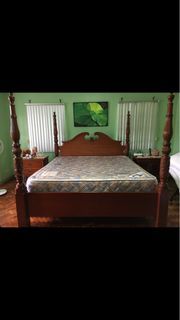 Poster King Size Bed & 2 side tables 