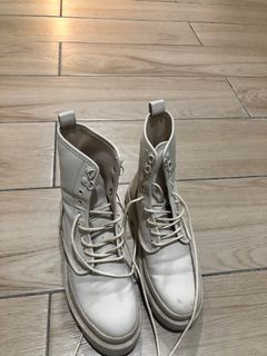 (Category: ) located in . Submitted by trendychic_ (Listing ID 1297198758, Image 1). Description: .