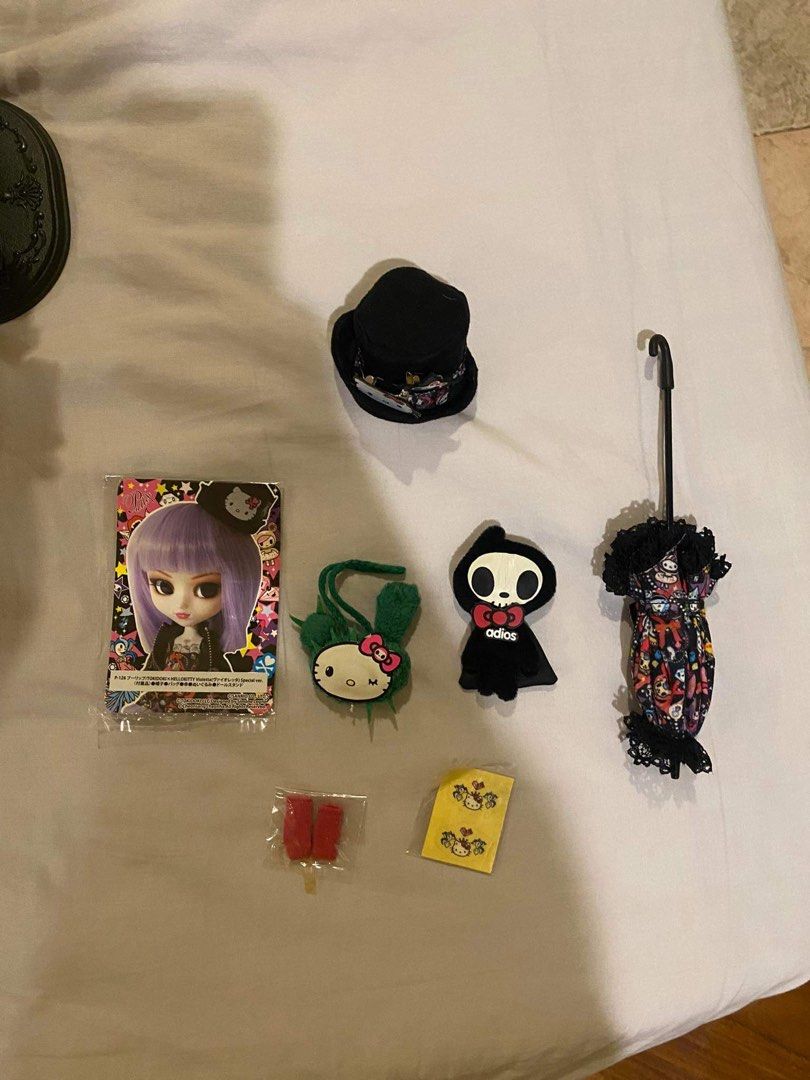 Pullip Violetta Tokidoki Special Ver (Category: Designer & Blind Box Toys) located in Davao. Submitted by chelleyyyyy (Listing ID 1297128443, Image 3). Description: Pullip Violetta Tokidoki Special Ver Unboxed only last month Without leather jacket (deteriorated upon unboxing).