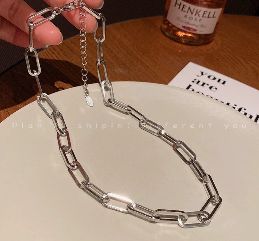 Rectangular Chained Necklace （分類：珠寶）位於 Hong Kong。 由 cubanlinkcentral 提交（商品編號 1297110213，圖片 2）。簡介： $59 for 1 $100 for 2 sizes available 40+5 cm 45+5 cm 50+5 cm 55+5 cm 60+5 cm。