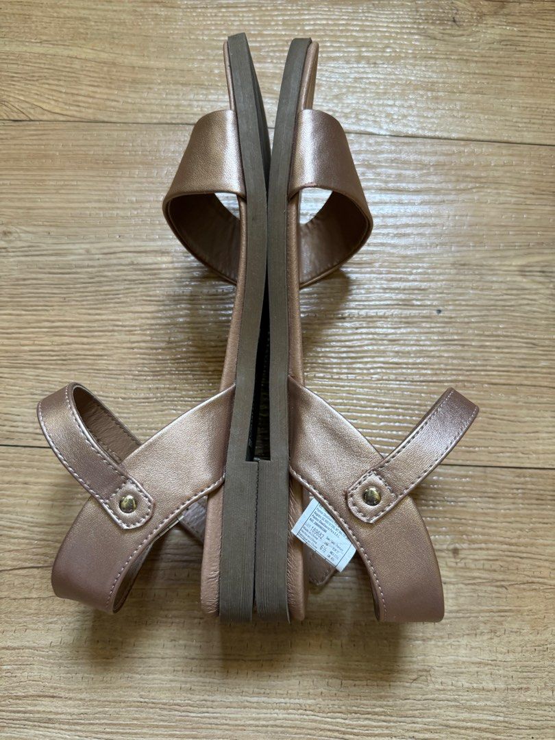 Rose gold sandals size 6 store