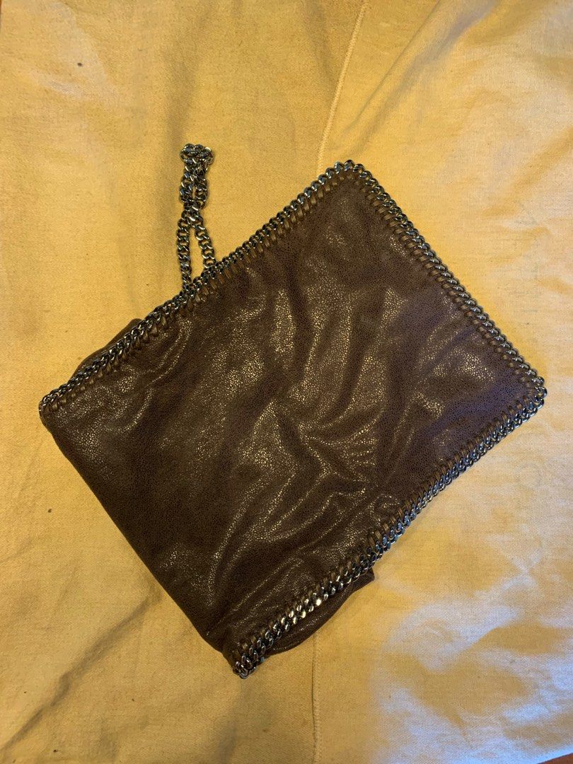 Stella Mccartney Falabella (Category: Luxury Bags & Wallets) located in Paranaque City. Submitted by huncho.haul (Listing ID 1297069717, Image 3). Description: Inclusion: Dust Bag / Receipt Place Purchased: Adora in Greenbelt Condition: Good Condition, Used but not Abused. Pm for more pics/videos.