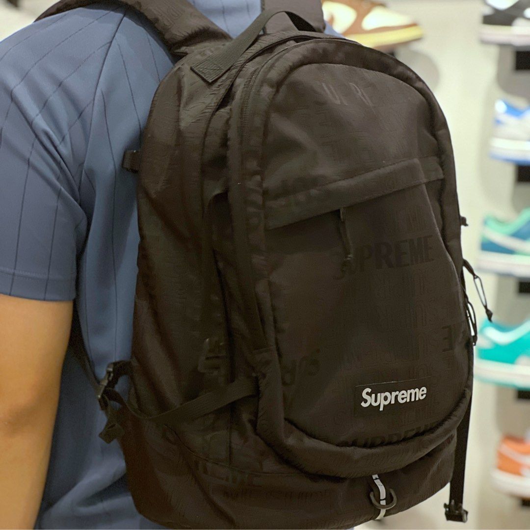 Supreme Backpack Used Black Men s Fashion Bags Backpacks on Carousell