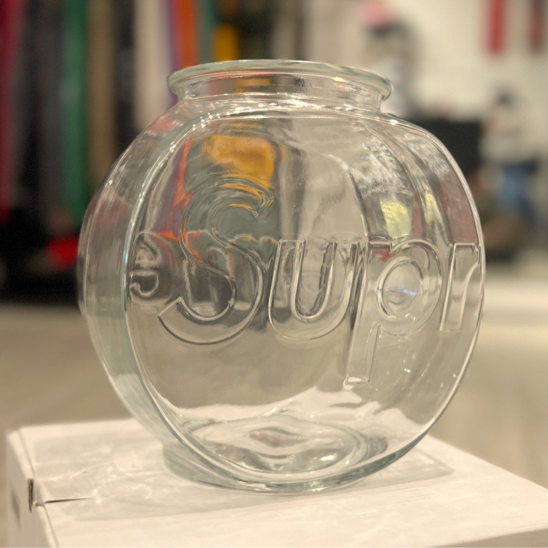 Supreme Fishbowl (Category: Caps & Hats) located in Quezon City. Submitted by inside_plug (Listing ID 1297163487, Image 1). Description: For Sale Supreme Fishbowl Brand new Dm us to purchase..