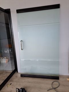 Tempered glass door