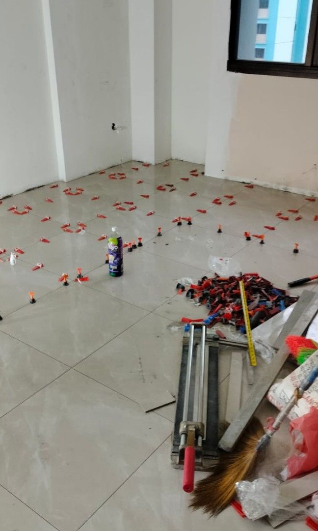Tiling, overly tiling hdb house63109553469825111