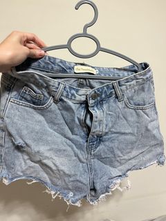 (Category: ) located in . Submitted by aavocados (Listing ID 1297218439, Image 1). Description: .