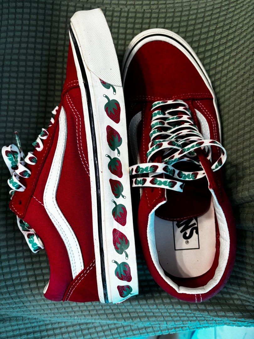 Strawberry vans old skool deals