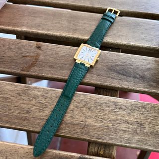 (Category: ) located in . Submitted by wardrobe.ess (Listing ID 1297130647, Image 1). Description: .