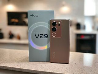 Vivo V29 Red Complete with Receipt 512gb