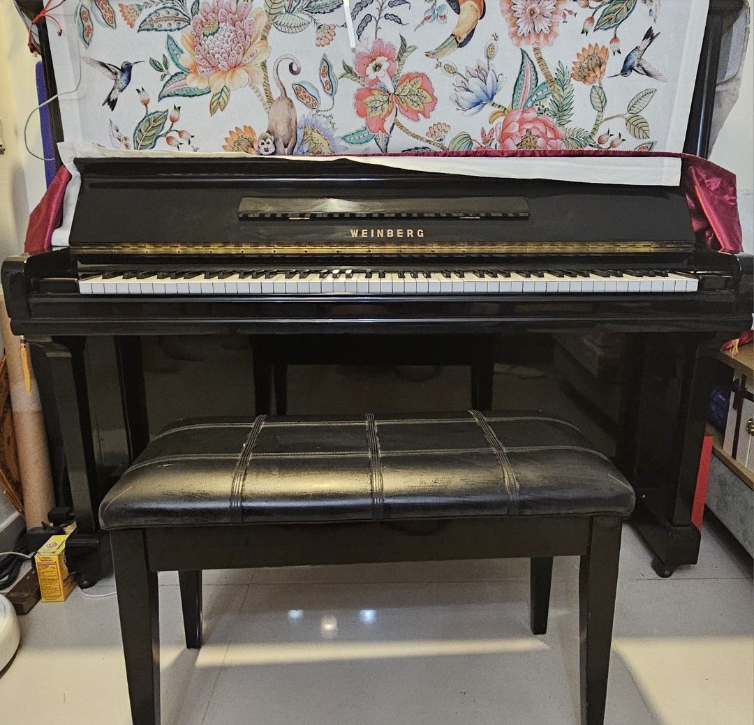 Weinberg Uptight Piano Model L52 with Stool