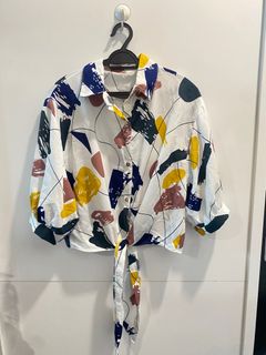 (Category: ) located in . Submitted by hj_thrifting (Listing ID 1297131085, Image 1). Description: .