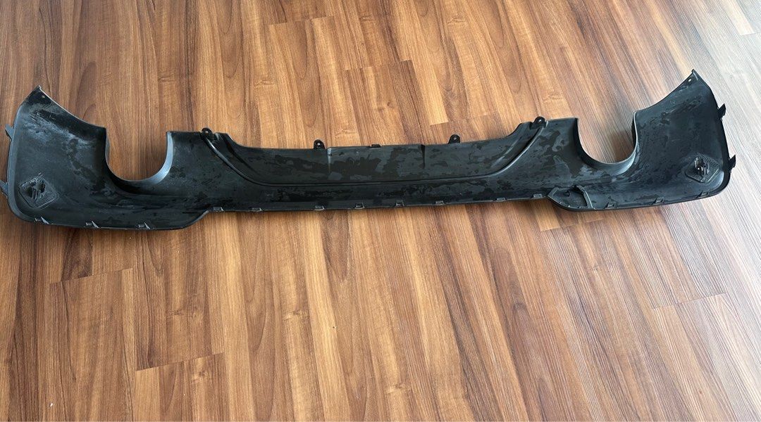 X3G01 diffuser (Category: Bodykits & Styling) located in Singapore. Submitted by eukatid (Listing ID 1297088254, Image 1). Description: Dismantled it after the car half a year old, it’s for Msport, installation is excluded, COD only.