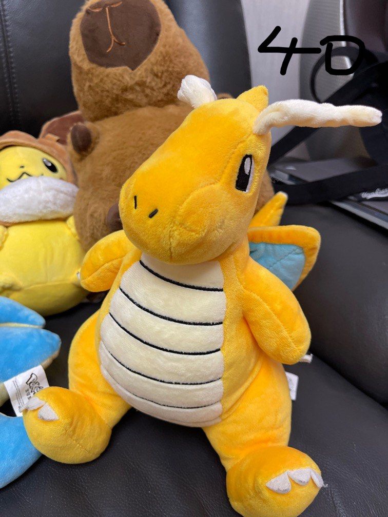 公仔 （分類：絨毛玩具）位於 Hong Kong。 由 lamlamz 提交（商品編號 1297304084，圖片 4）。簡介： 屋企太多公仔啦，櫃都擺唔到，有公仔機夾的，也有買的。