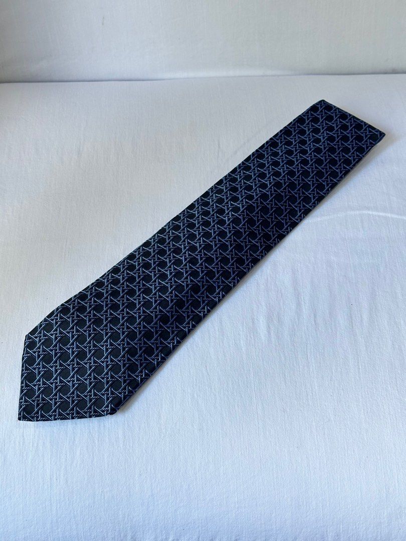 Authentic DIOR Necktie (Category: Luxury Accessories) located in Santa Rosa. Submitted by brandieshoppe (Listing ID 1297353989, Image 1). Description: ✅ Authentic / Original Preloved ✅ From Japan Auction ✅ Moneyback Guaranteed If Proven Fake ✅ In Excellent Condition ✅ Message Us For More Details. *Open Also for Layaway Terms.