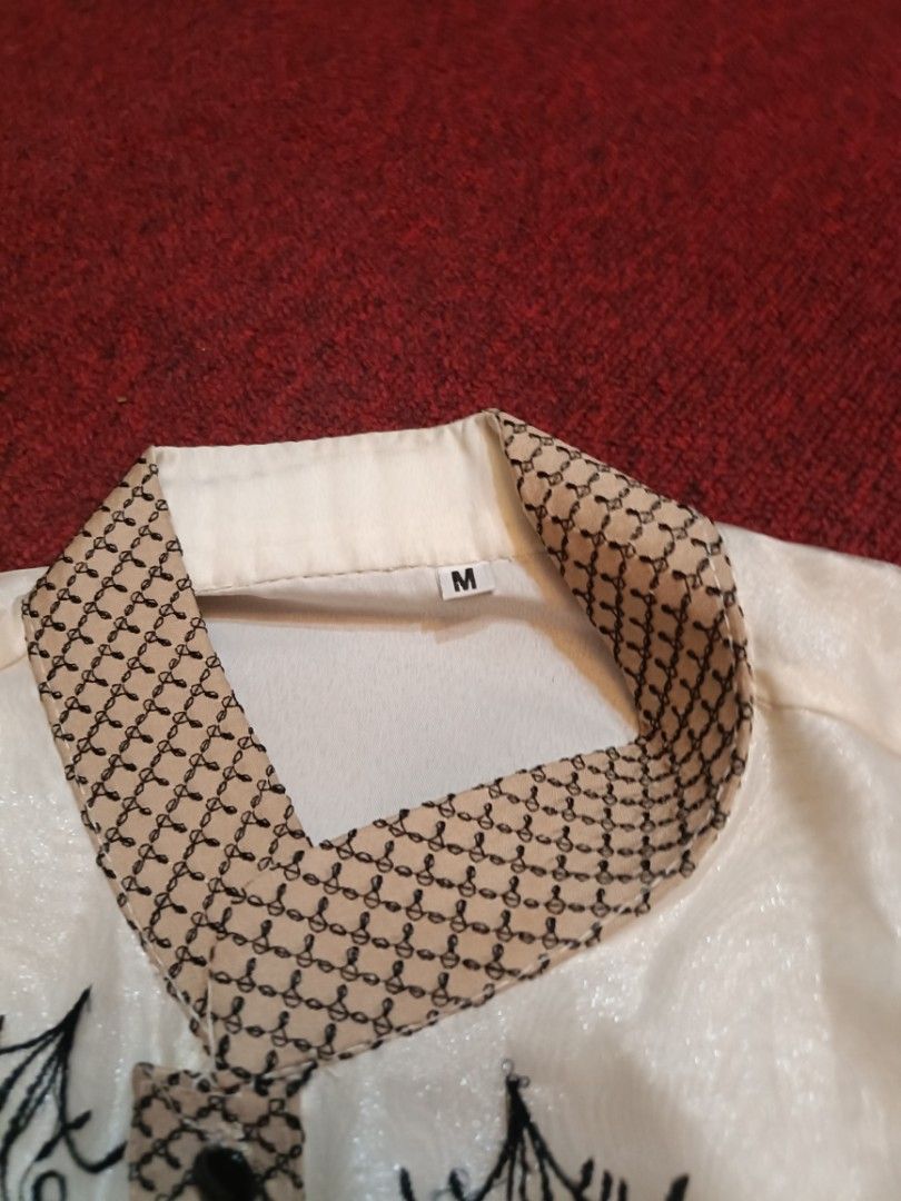 Barong Tagalog (Category: Formal Shirts) located in Pasay City. Submitted by jerds (Listing ID 1297388986, Image 2). Description: Used once.