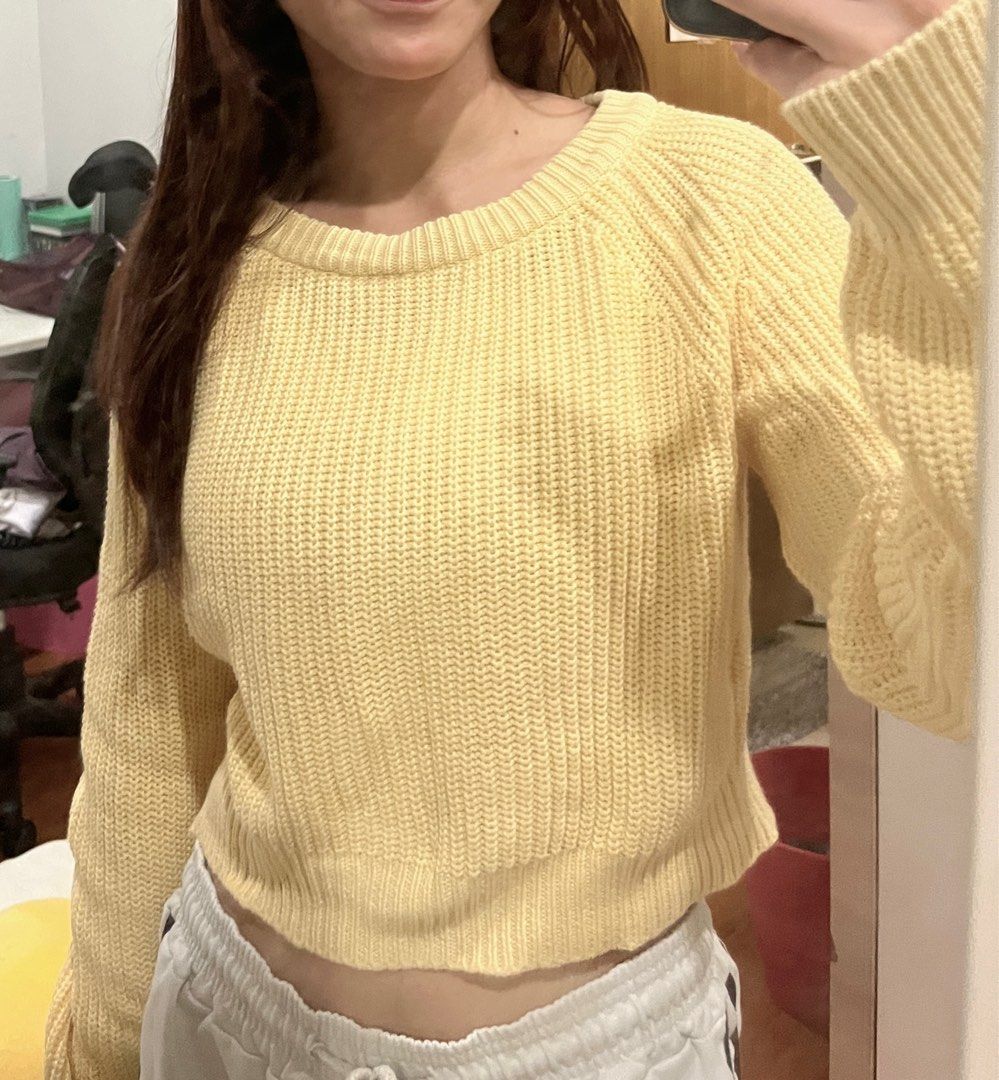 Brandy melville knitted sweater pastel yellow Women s Fashion Tops Longsleeves on Carousell