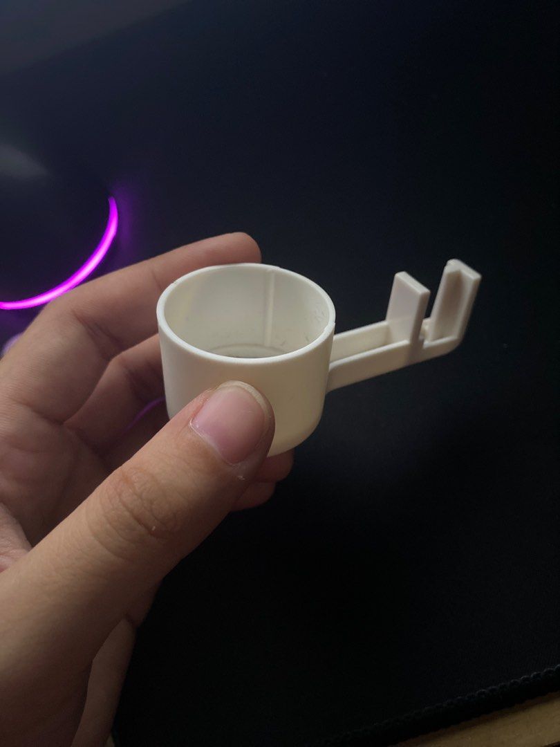 Camera Lens Cover Cap Gimbal Lock for DJI Phantom 3 (Category: Drones) located in Manila. Submitted by smderamos (Listing ID 1297246794, Image 1). Description: This lens cover is not only to protect the camera lens, but also fixed the gimbal. Protect the lens and the gimbal. Perfect fit for DJI Phantom 3 Advanced and Professional Material:Plastic size:7.5*3.5cm/2.95”*1.38” Color:White .
