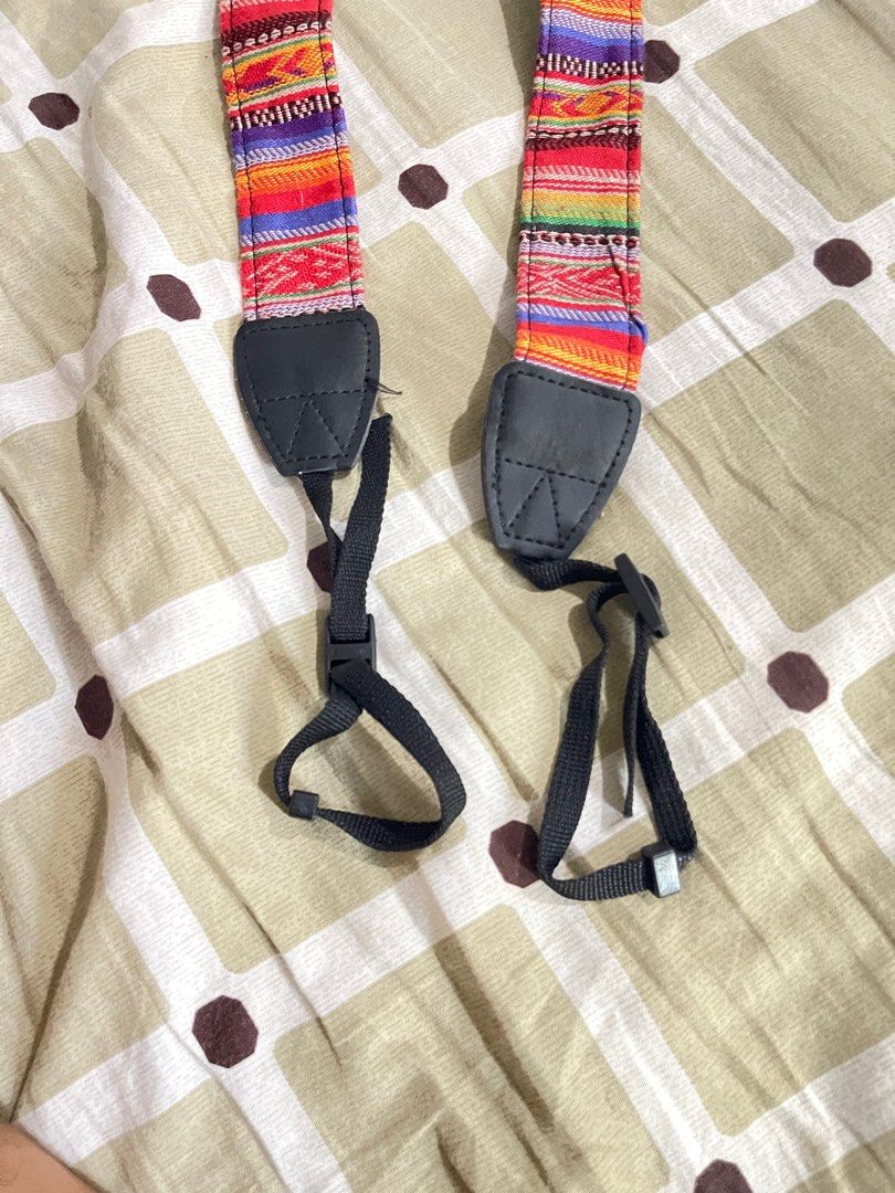 Camera strap (Category: Other Photography Accessories) located in Angono. Submitted by kasstuff (Listing ID 1297304920, Image 2). Description: Not using it anymore good as new.