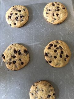 Chocolate chip cookies approx. 50g (10pc bundle)