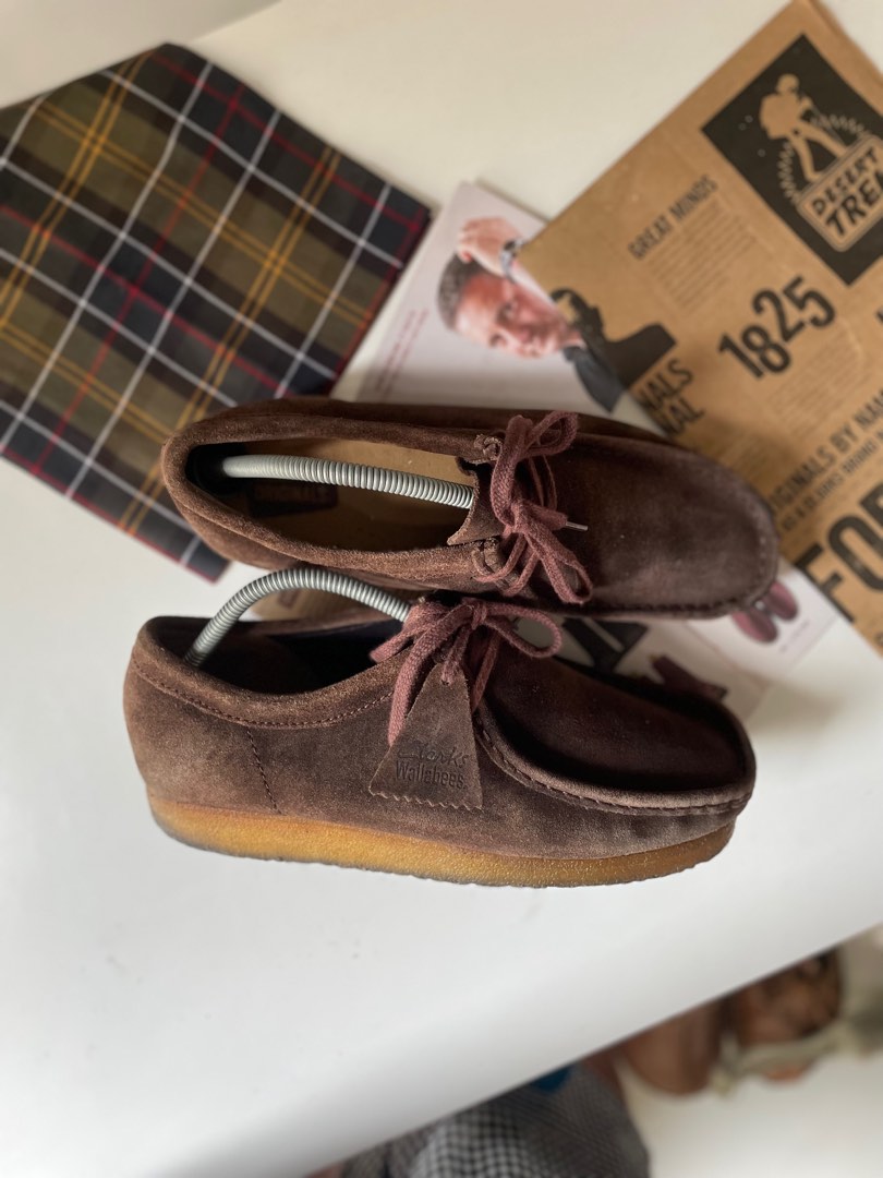 clarks wallabee, Fesyen Pria, Sepatu , Sneakers di Carousell