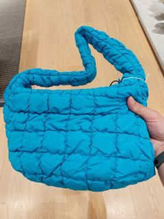 COS QUILTED BAG OVERSIZED BLUE