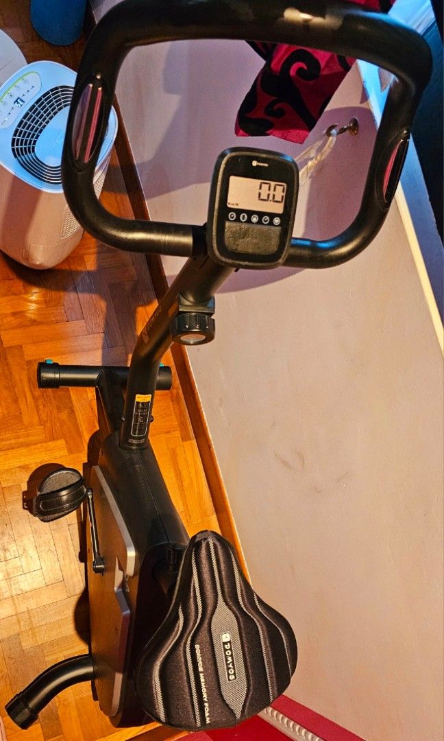 final Moving sale Decathlon DOMYOS Essential 2 Exercise Bike