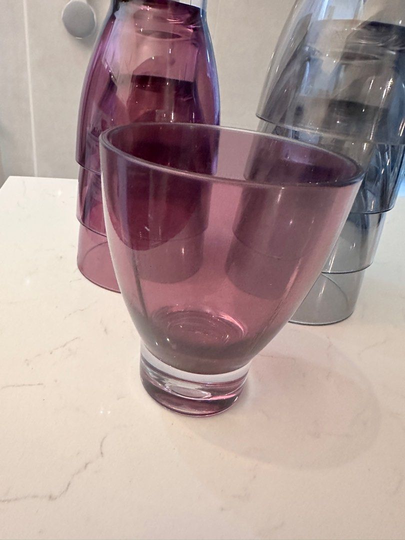 Drinkware (Category: Water Bottles & Tumblers) located in Singapore. Submitted by faraha92 (Listing ID 1297370276, Image 3). Description: Used. Still in good condition. Bought it from Tangs. 10 cups. Letting go as a set at $40..