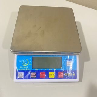 Electronic Kitchen Scale (capacity 6000g x 1g)