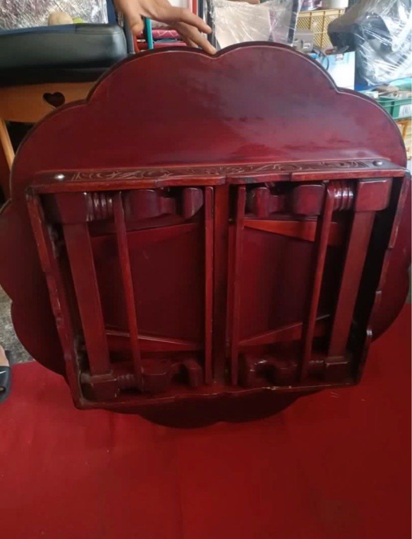 Folding Table / Coffee Table (Category: Coffee & Tea Tableware) located in Quezon City. Submitted by heartsamu (Listing ID 1297348263, Image 3). Description: .