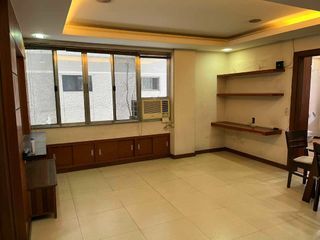 For Sale Las Villas, Kaimito St, Valle Verde 2, Ugong Pasig 2 Bedrooms 98.4 sqm  2 toilet and bath, w/ maid’s bed and bath Avila building, 3rd floor corner unit 1 parking slot 15M negotiable