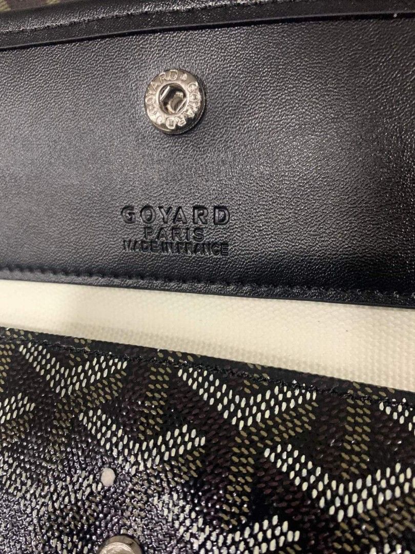 Goyard tote bag (Category: Luxury Bags & Wallets) located in General Santos City (Dadiangas). Submitted by braverabbit.67 (Listing ID 1297377838, Image 3). Description: what you see is what you get!💯💯 like New! Coded✅ medium size ~sTore entry.