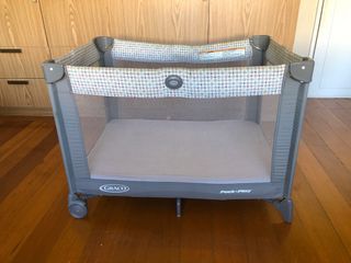 Graco pack n play (play yard mode only)