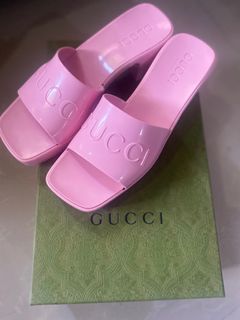 Gucci Rubber Slide Sandal in Pink