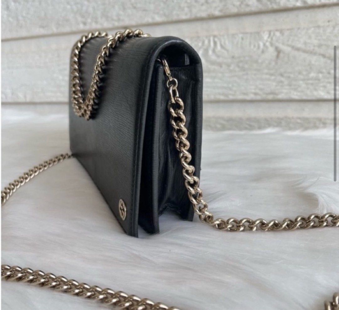 Gucci WOC crossbody (Category: Luxury Bags & Wallets) located in Pasay City. Submitted by jhoanapim69039 (Listing ID 1297338690, Image 2). Description: Authentic in Black color. It’s very cute .