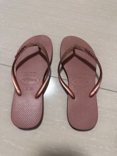 Havaianas Glittery Rust Pink Slippers