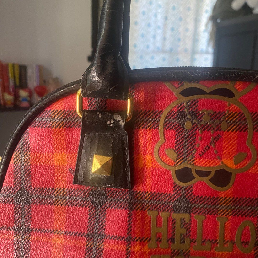 Hello Kitty Bag (Category: Shoulder Bags) located in Santa Rosa. Submitted by anikpixiedreamgirl (Listing ID 1297267847, Image 3). Description: authentic minimal flaws (can be seen in pictures).