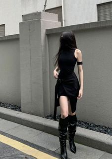 High-heeled boots (leather)