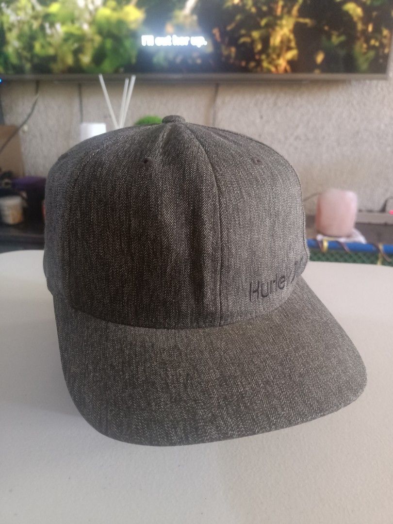 Hurley flexfit cap (Category: Caps & Hats) located in Manila. Submitted by choqee21 (Listing ID 1297263210, Image 1). Description: skull candy cap size S -M . Please manage expectations. check detailed pics.