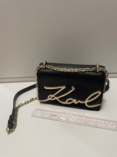 （分類：）位於 。 由 bchan888 提交（商品編號 1297351865，圖片 1）。簡介： 。