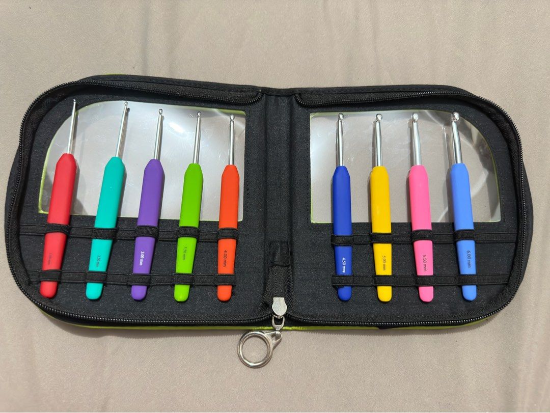 KnitPro Wave Crochet hooks Set - 9 pcs (Category: Craft Supplies & Tools) located in Quezon City. Submitted by cesuuuu (Listing ID 1297355857, Image 1). Description: It has a soft handle and is made of Aluminum. This is a premium crochet hooks set that is easy to distinguish as the handle color is different for each size. [mm - Size] 2.0mm, 2.5mm, 3.0mm, 3.5mm, 4.0mm, 4.5mm, 5.0mm, 5.5mm, 6.0mm RFS: extra hooks -Case Color: Green.