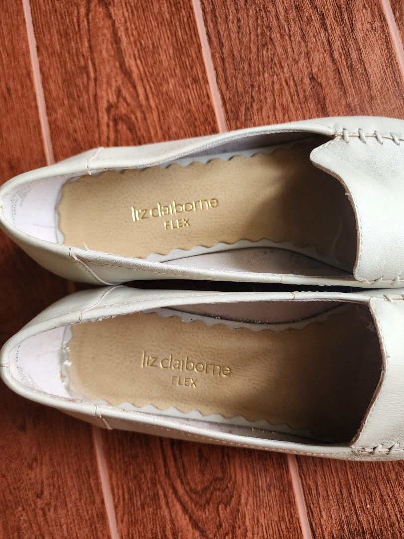 Liz claiborne slip on shoes discount