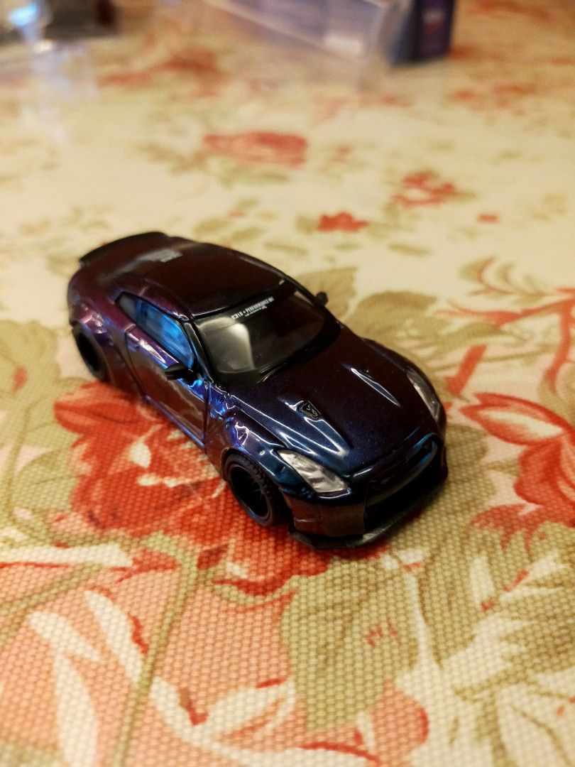 Mini GT #39 LBWK Nissan Skyline GTR R35 Magic Purple, Hobbies & Toys ...