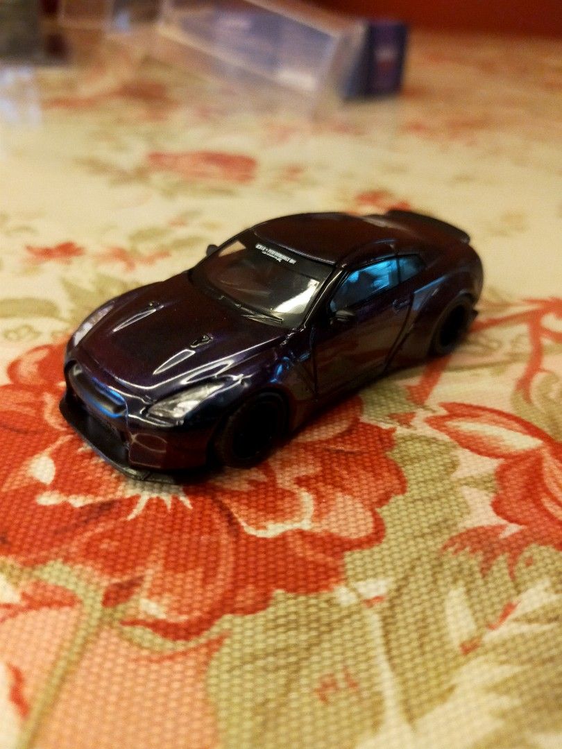 Mini GT #39 LBWK Nissan Skyline GTR R35 Magic Purple, Hobbies & Toys ...
