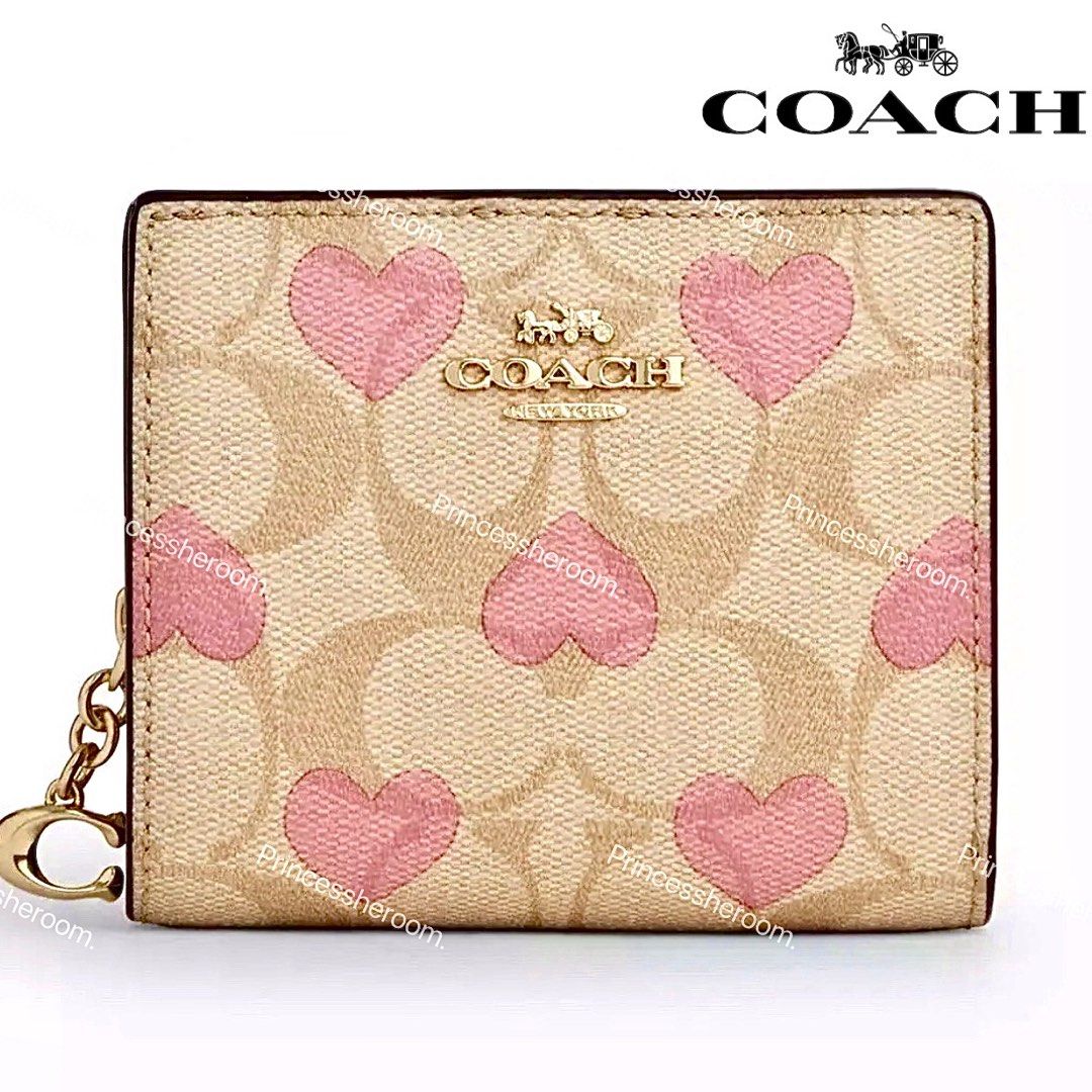 Coach wallet heart online