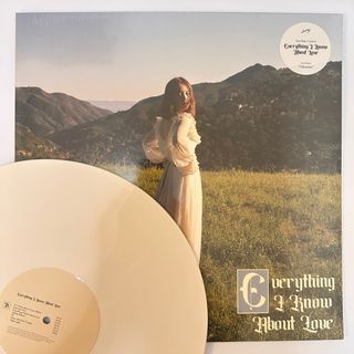[On Hand] Laufey - Everything I Know About Love Cream Vinyl LP Plaka
